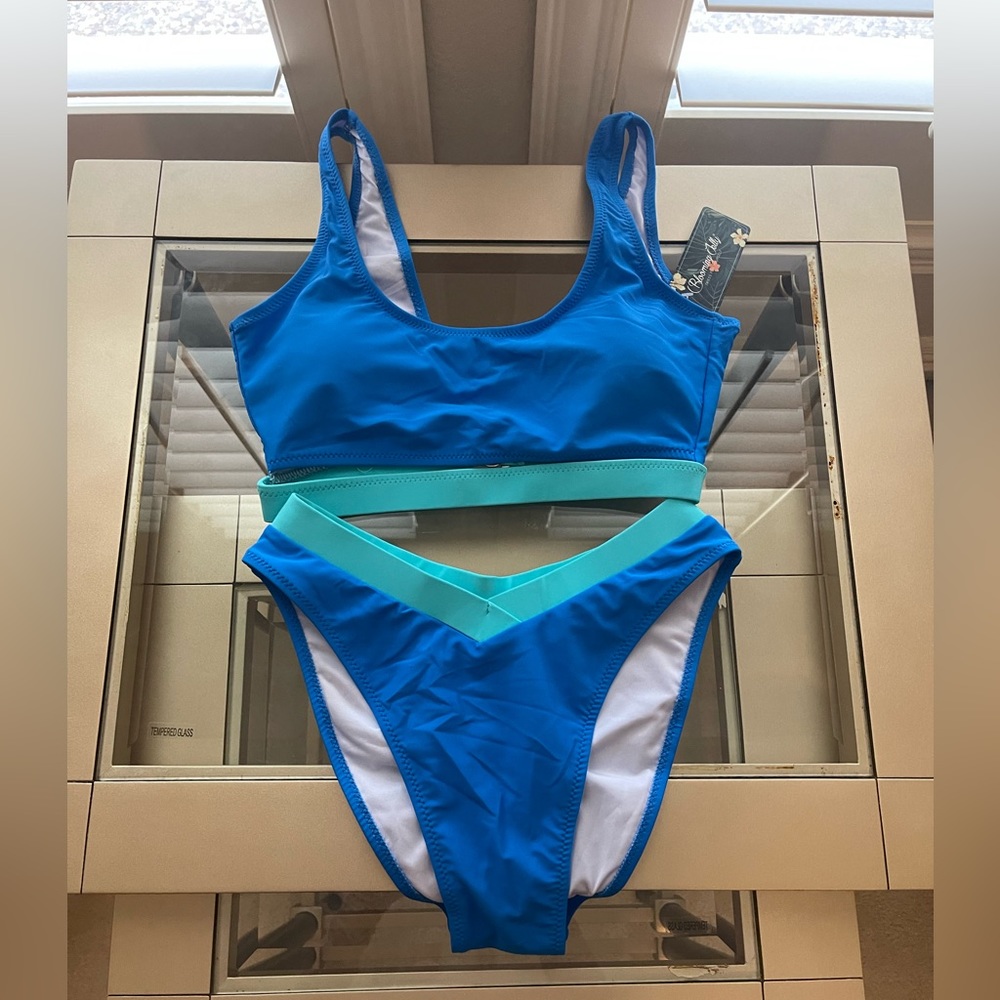 Womens Cheeky High Cut Bikini Set - Picture 4 of 7